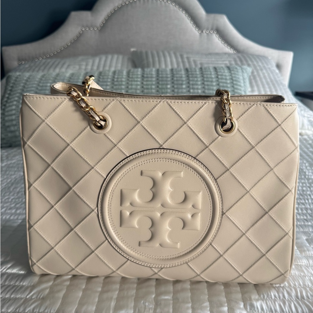 Tory Burch Fleming Cream Quilted Shoulder Bag